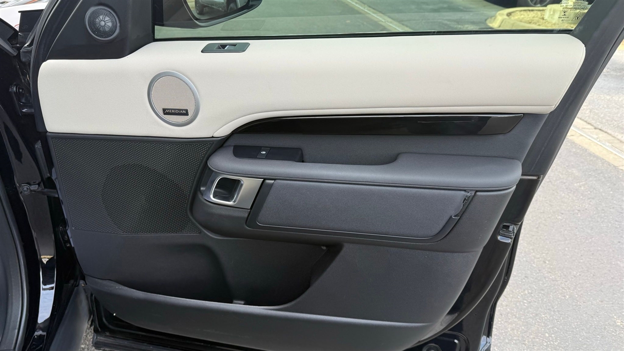 Land Rover Discovery  2019