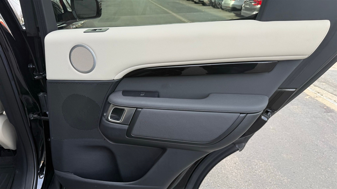 Land Rover Discovery  2019