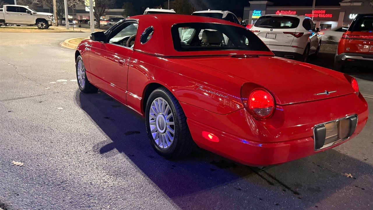 Ford Thunderbird  2005