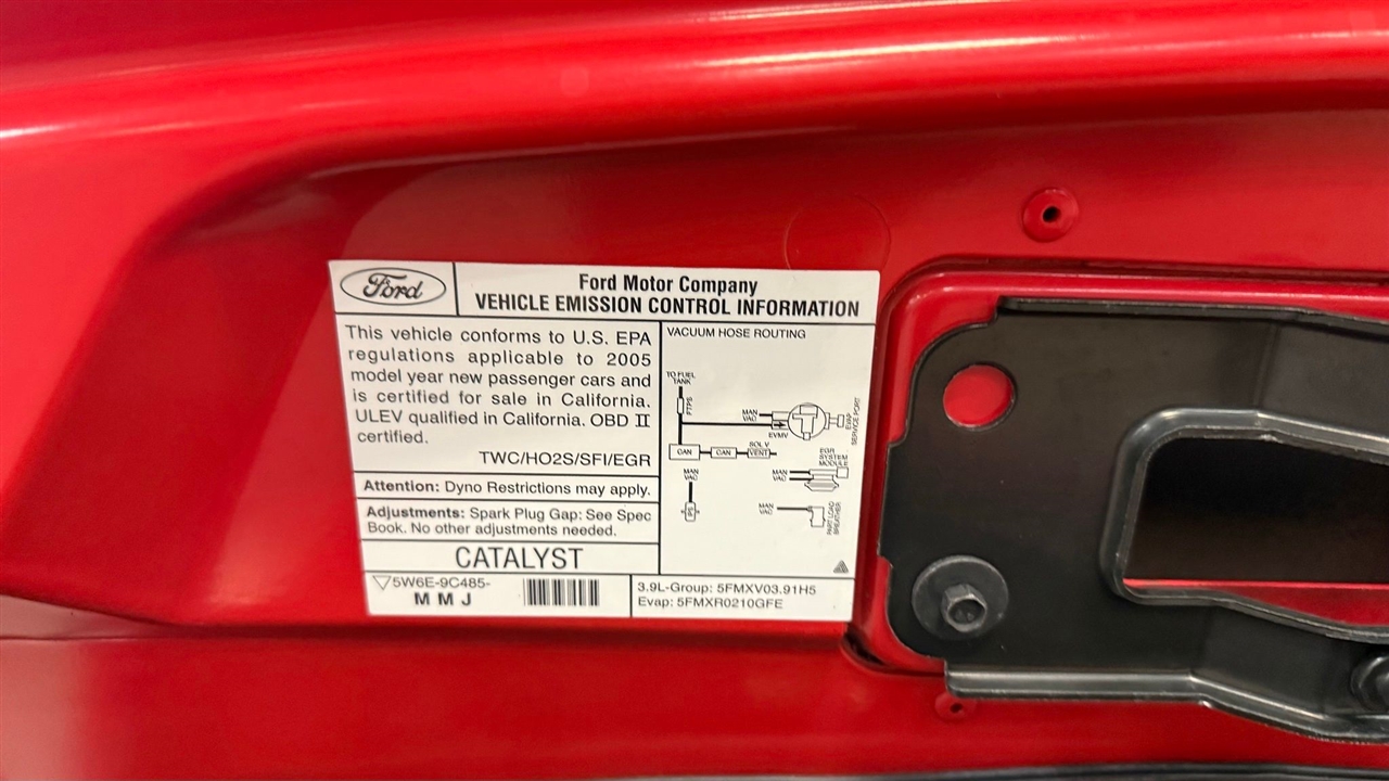 Ford Thunderbird  2005