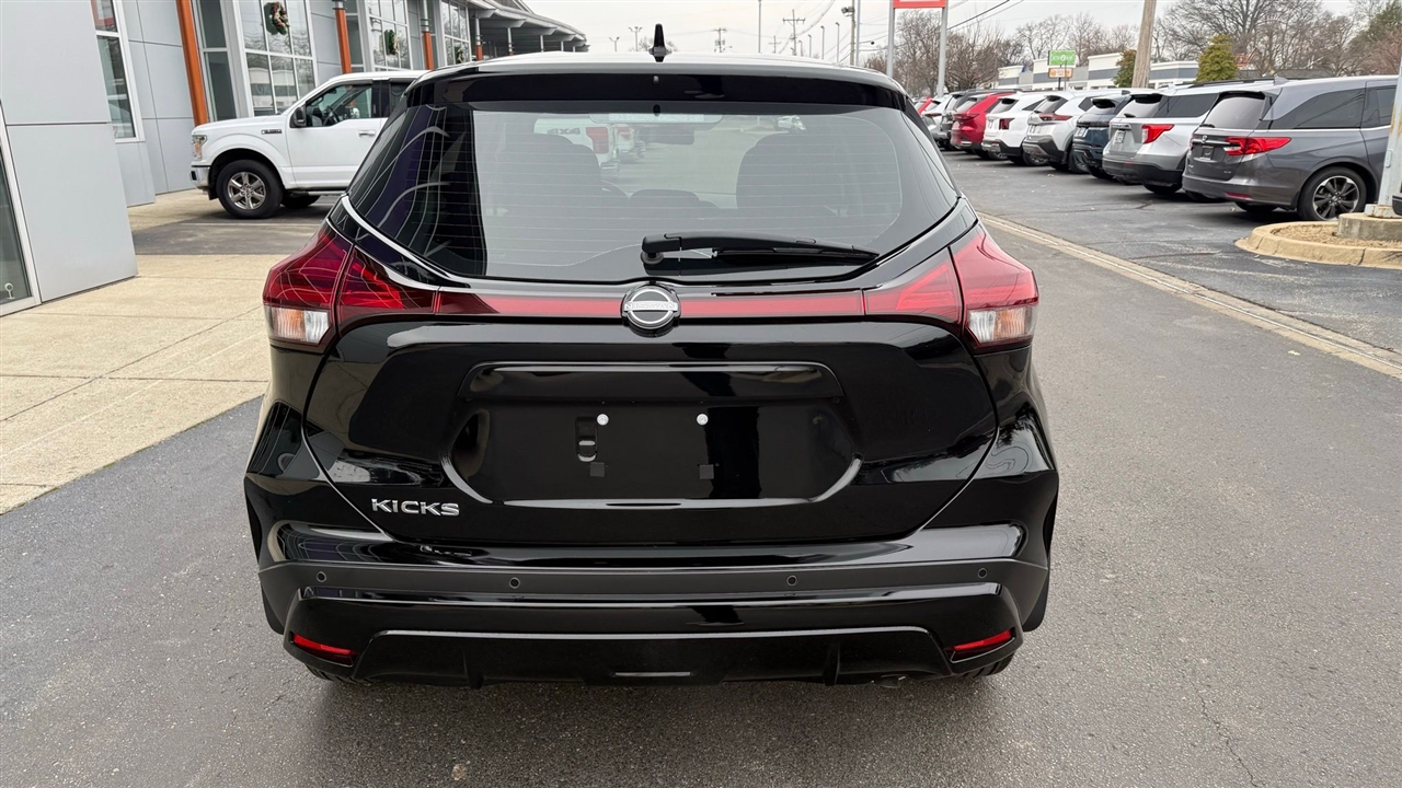 Nissan Kicks  2025