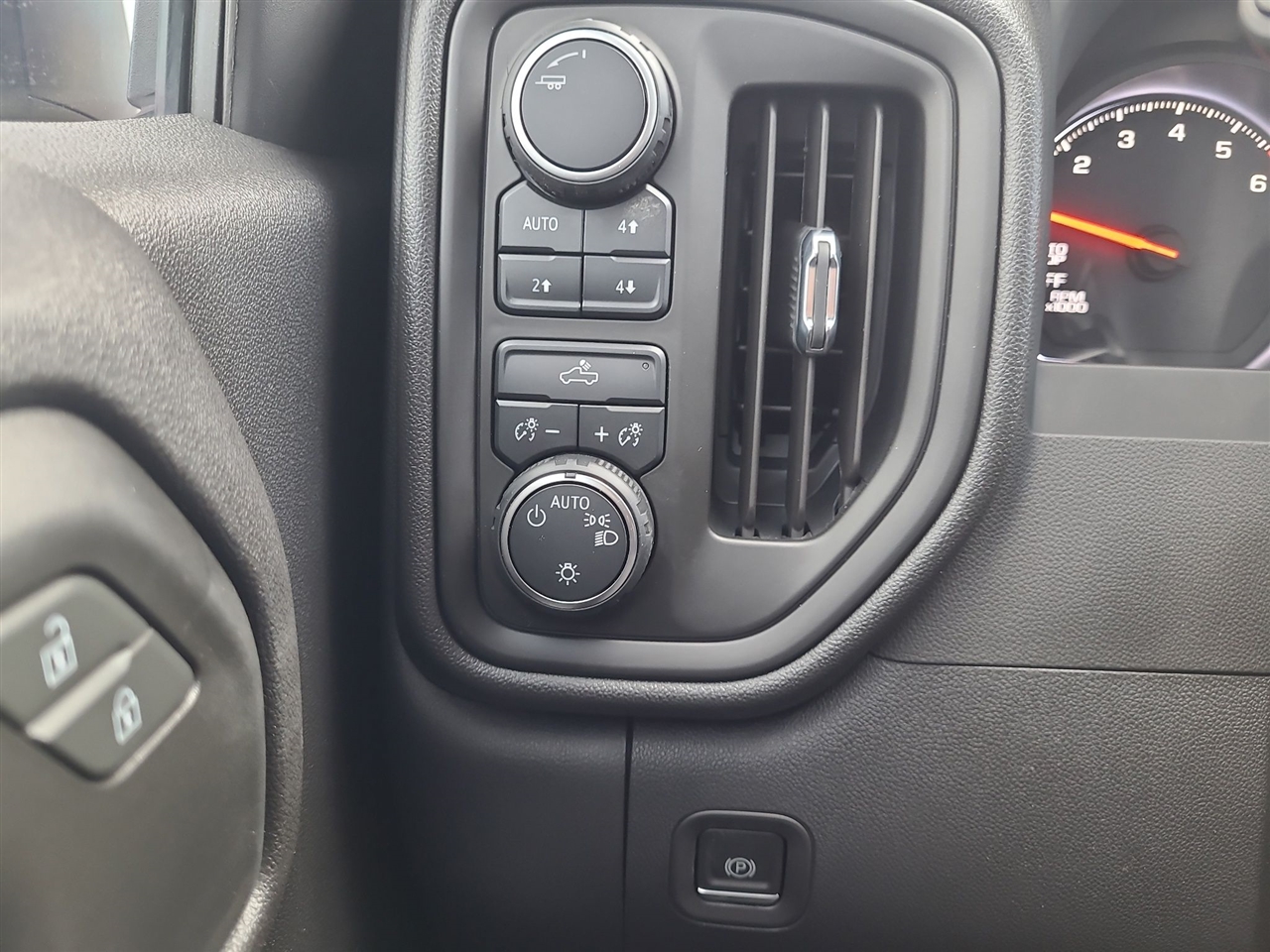 Chevrolet Silverado 1500  2023