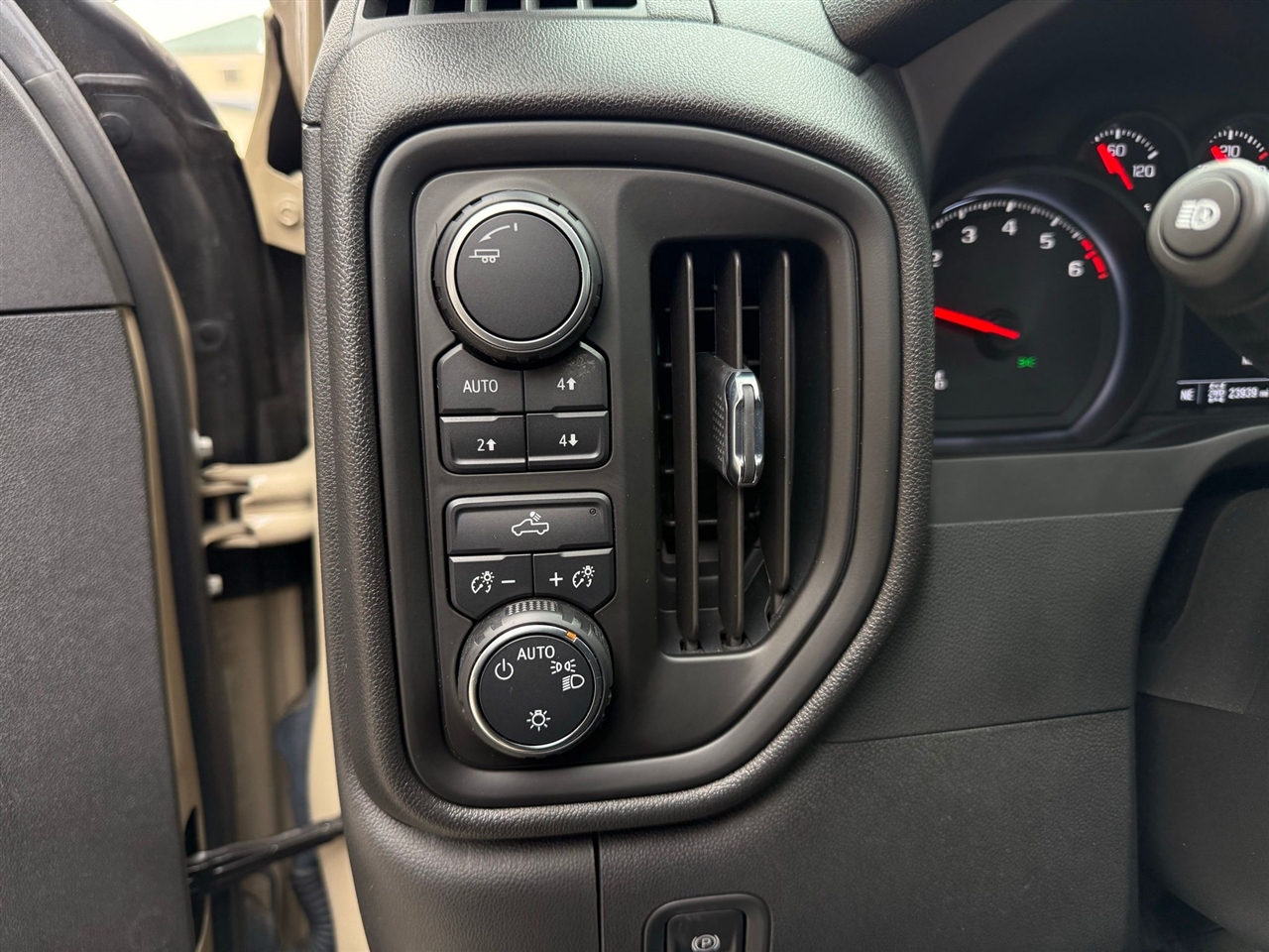 Chevrolet Silverado 1500  2023