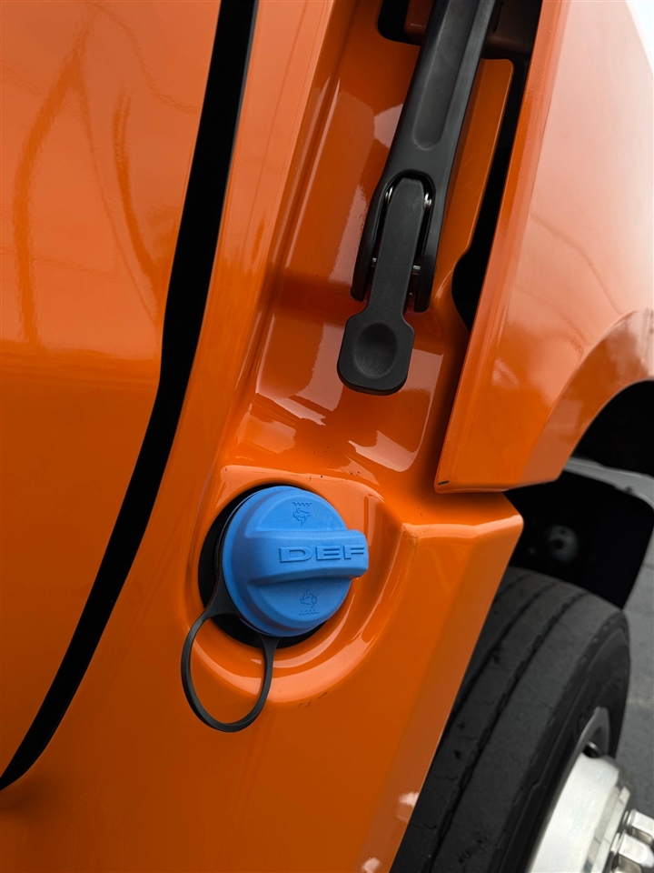 Chevrolet Silverado Medium Duty  2022