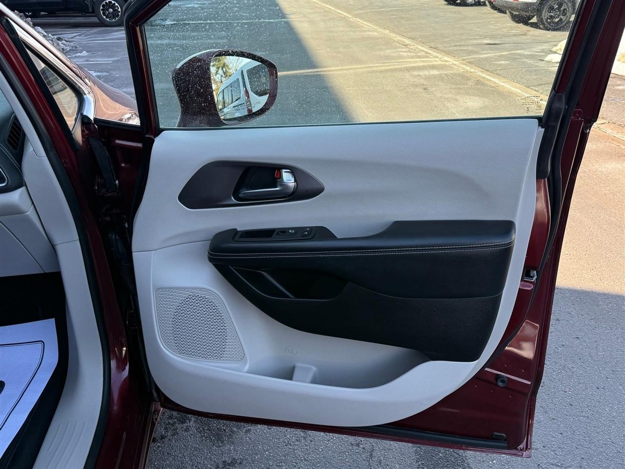 Chrysler Pacifica Hybrid  2022