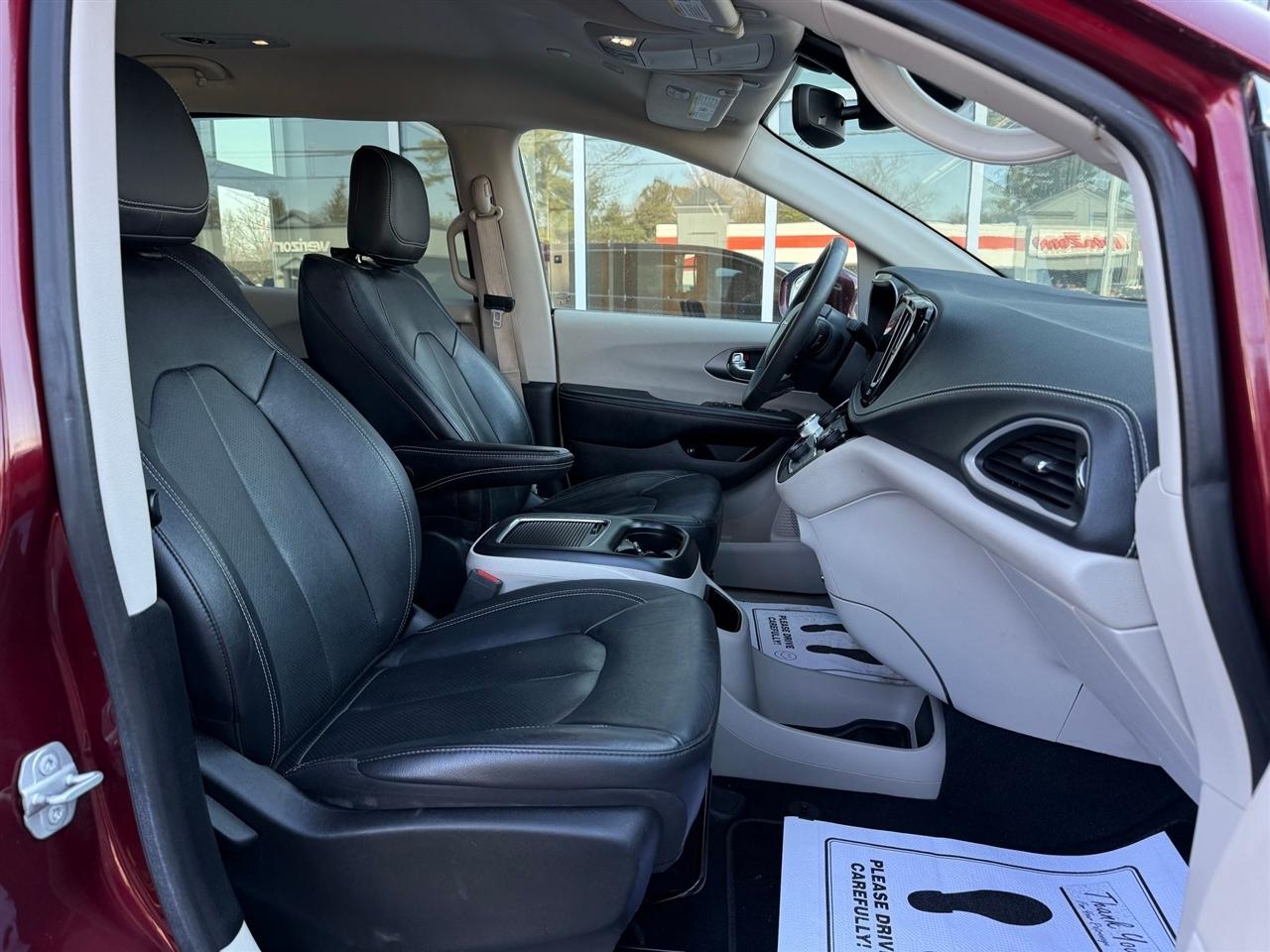 Chrysler Pacifica Hybrid  2022