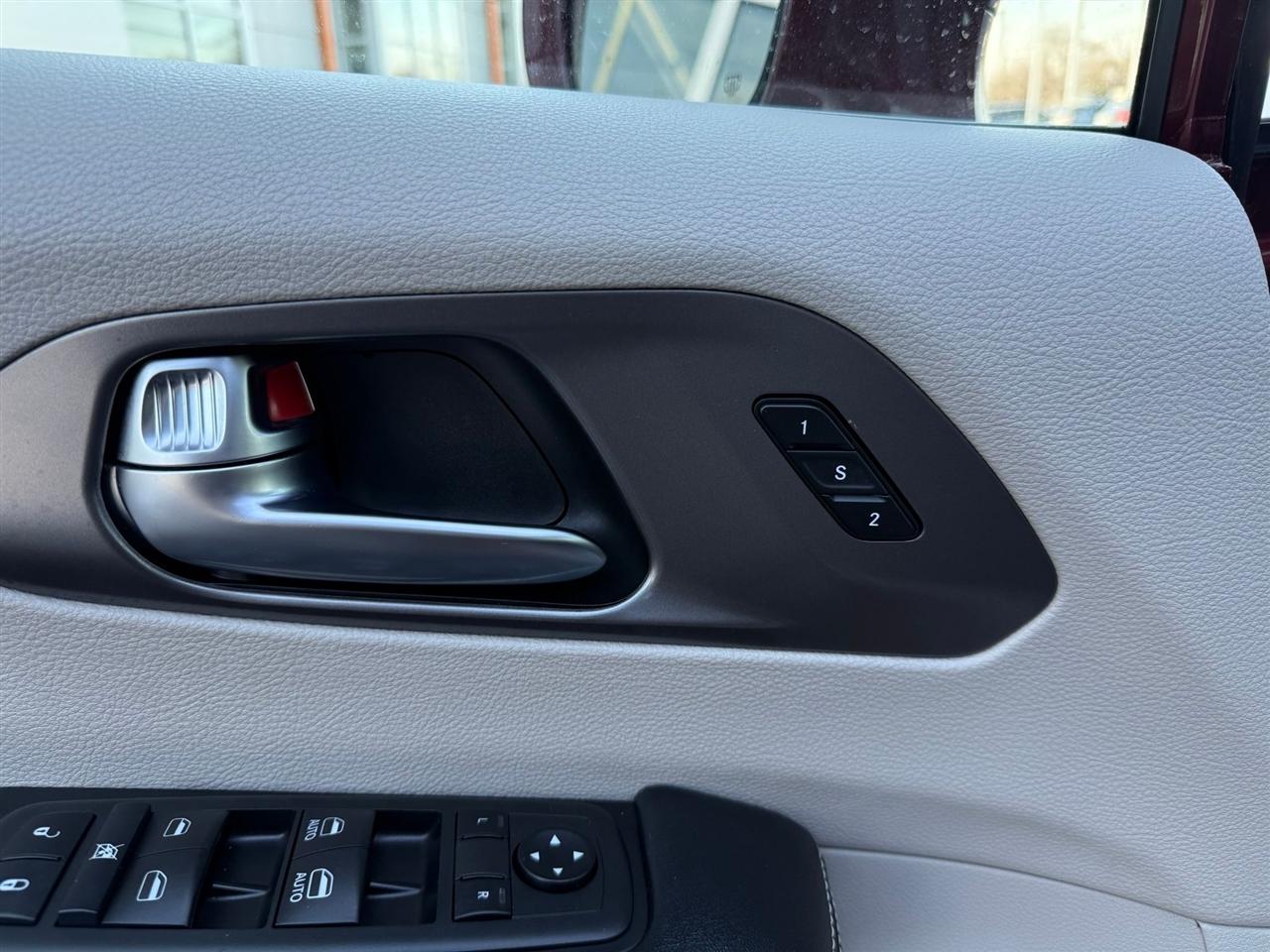 Chrysler Pacifica Hybrid  2022