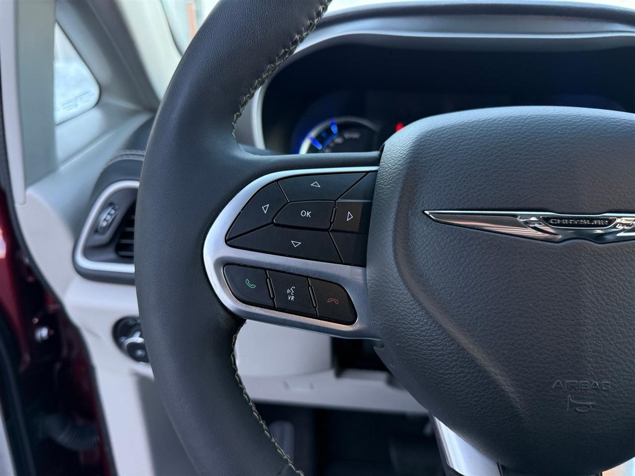 Chrysler Pacifica Hybrid  2022