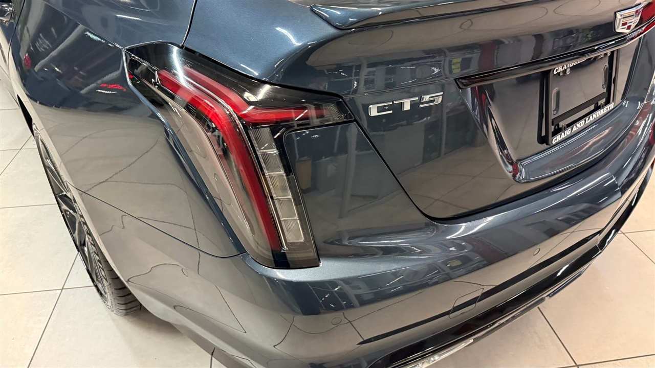 Cadillac CT5  2025