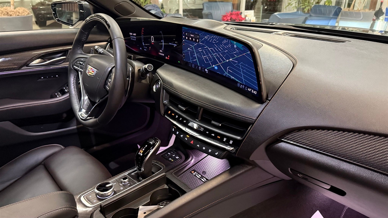Cadillac CT5  2025