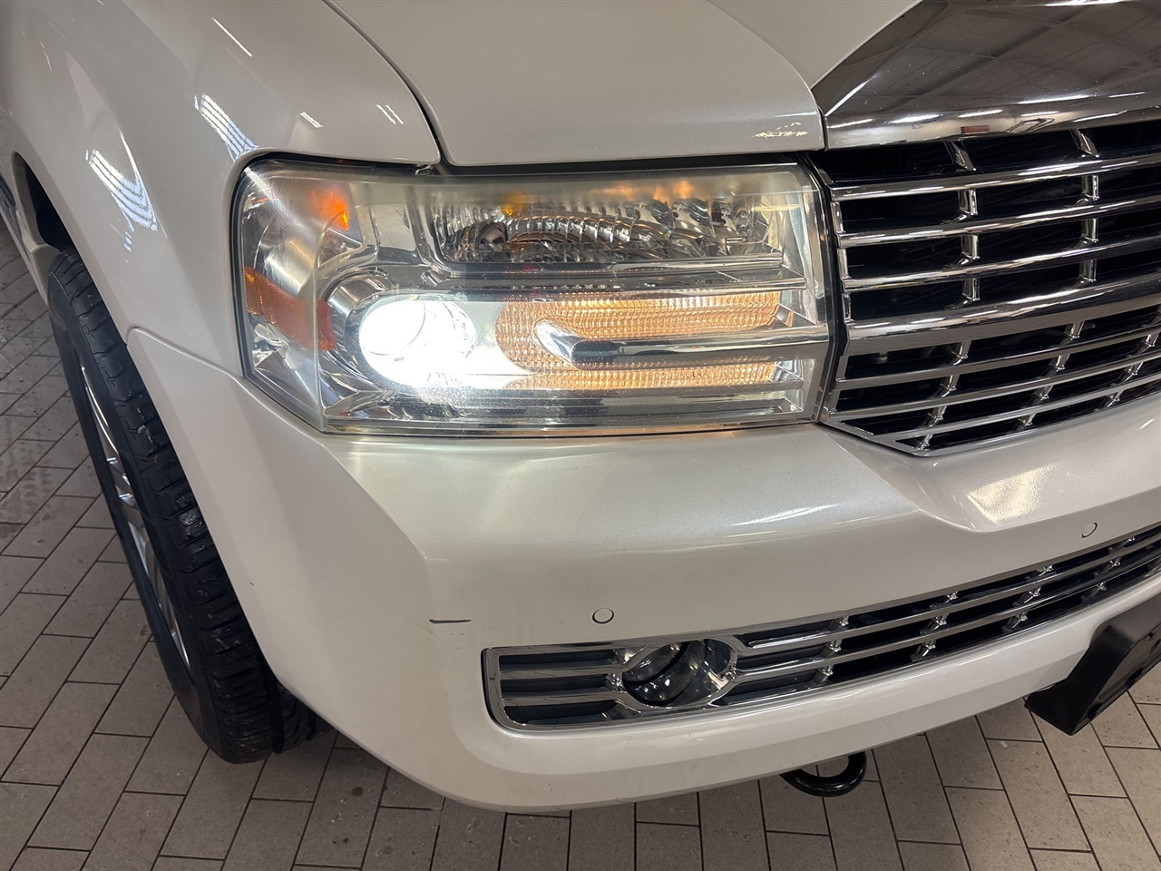 Lincoln Navigator L  2010