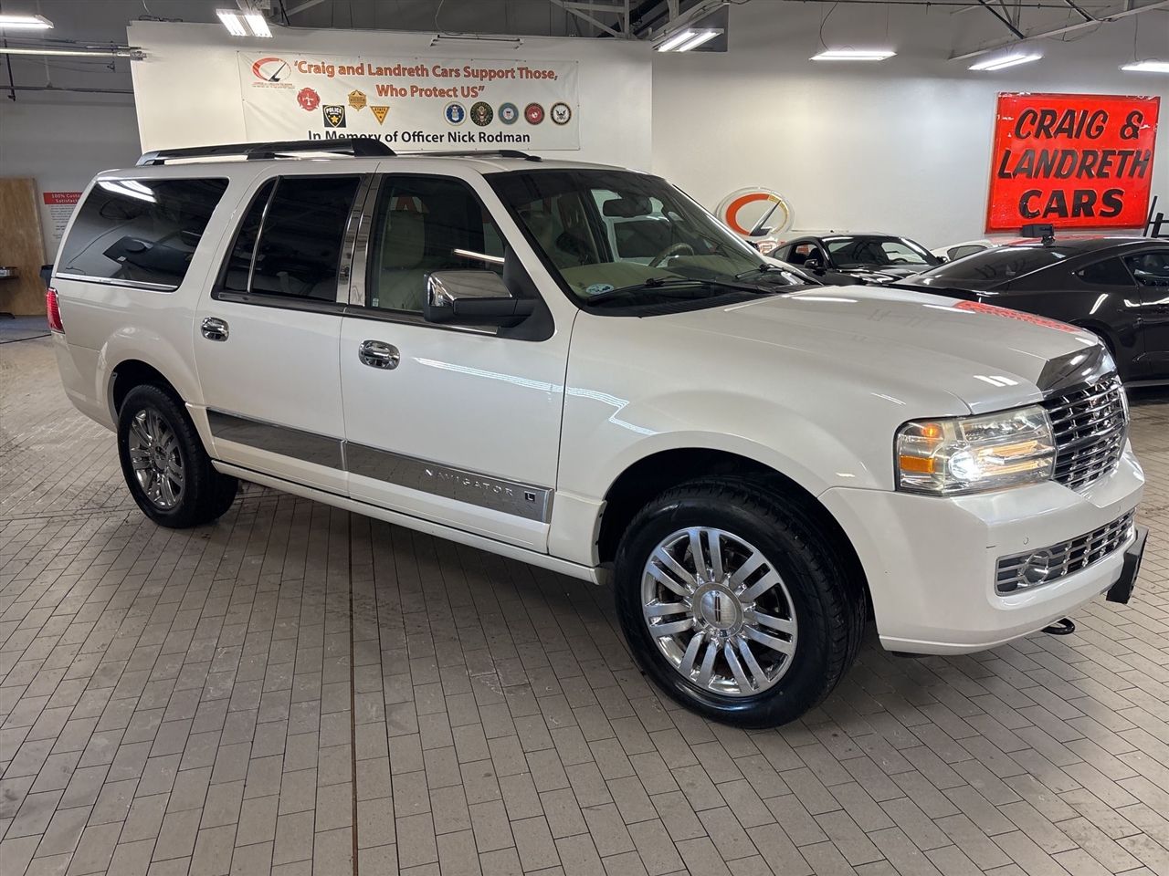 Lincoln Navigator L  2010