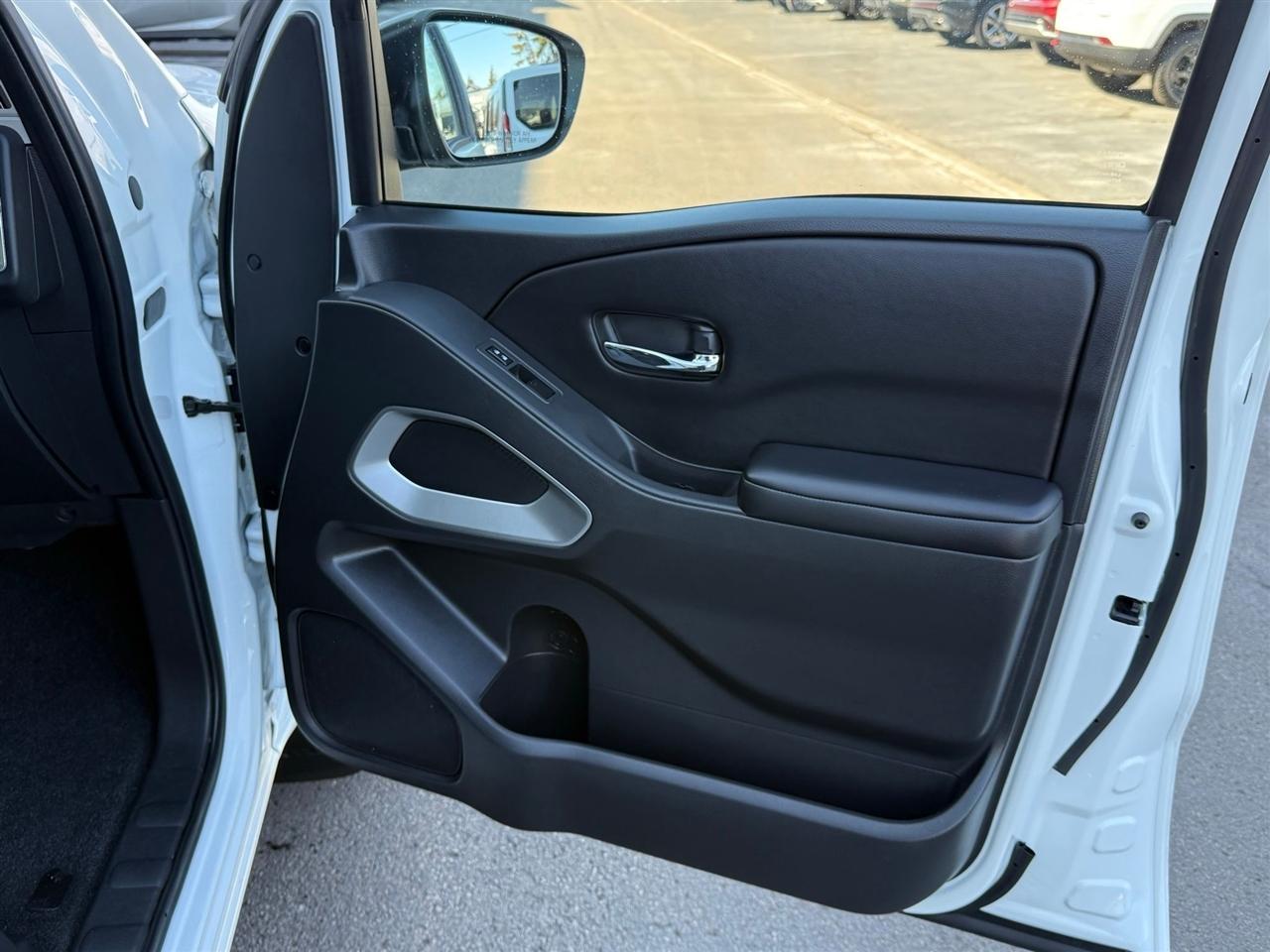 Nissan Frontier  2025