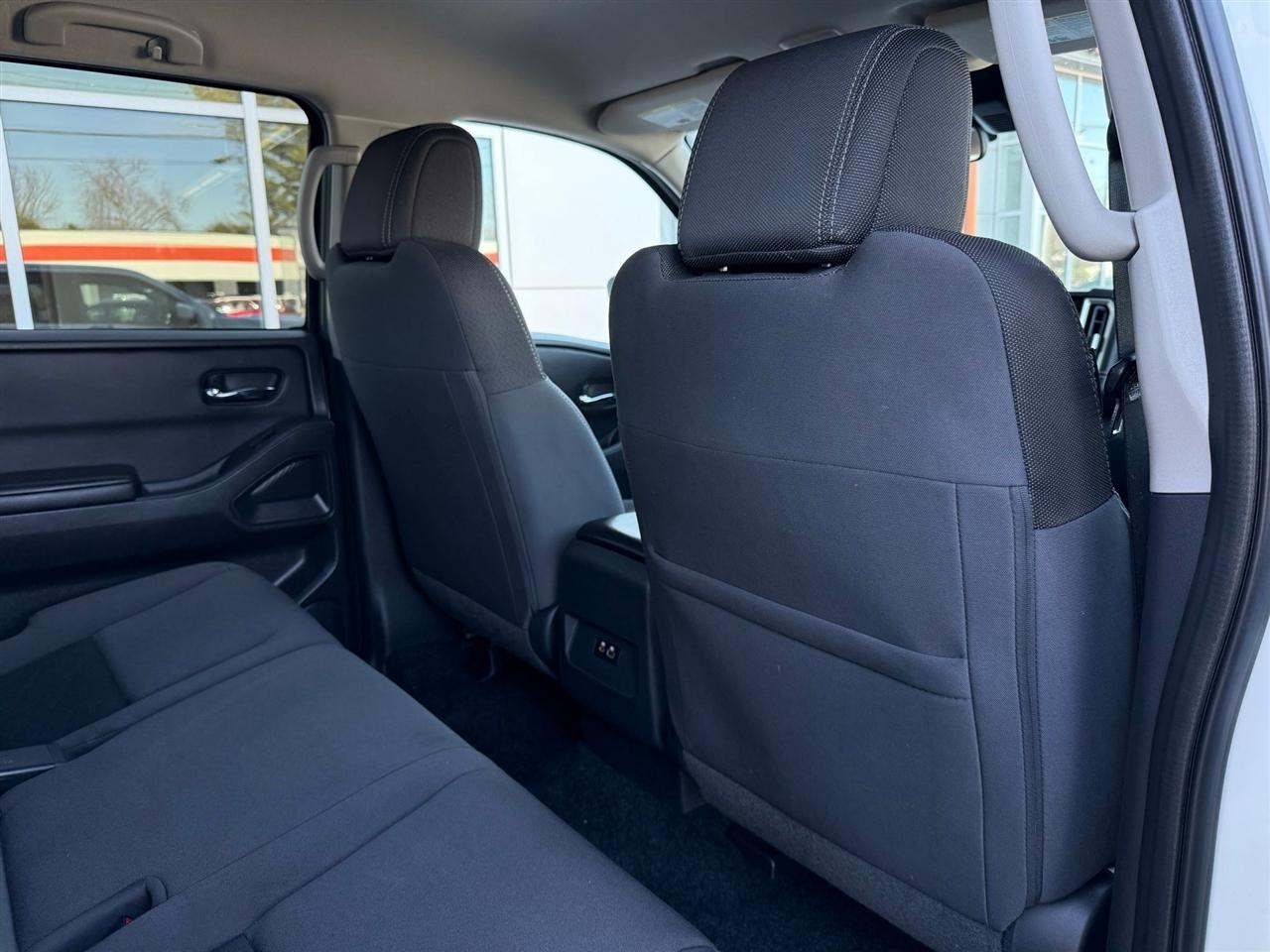 Nissan Frontier  2025