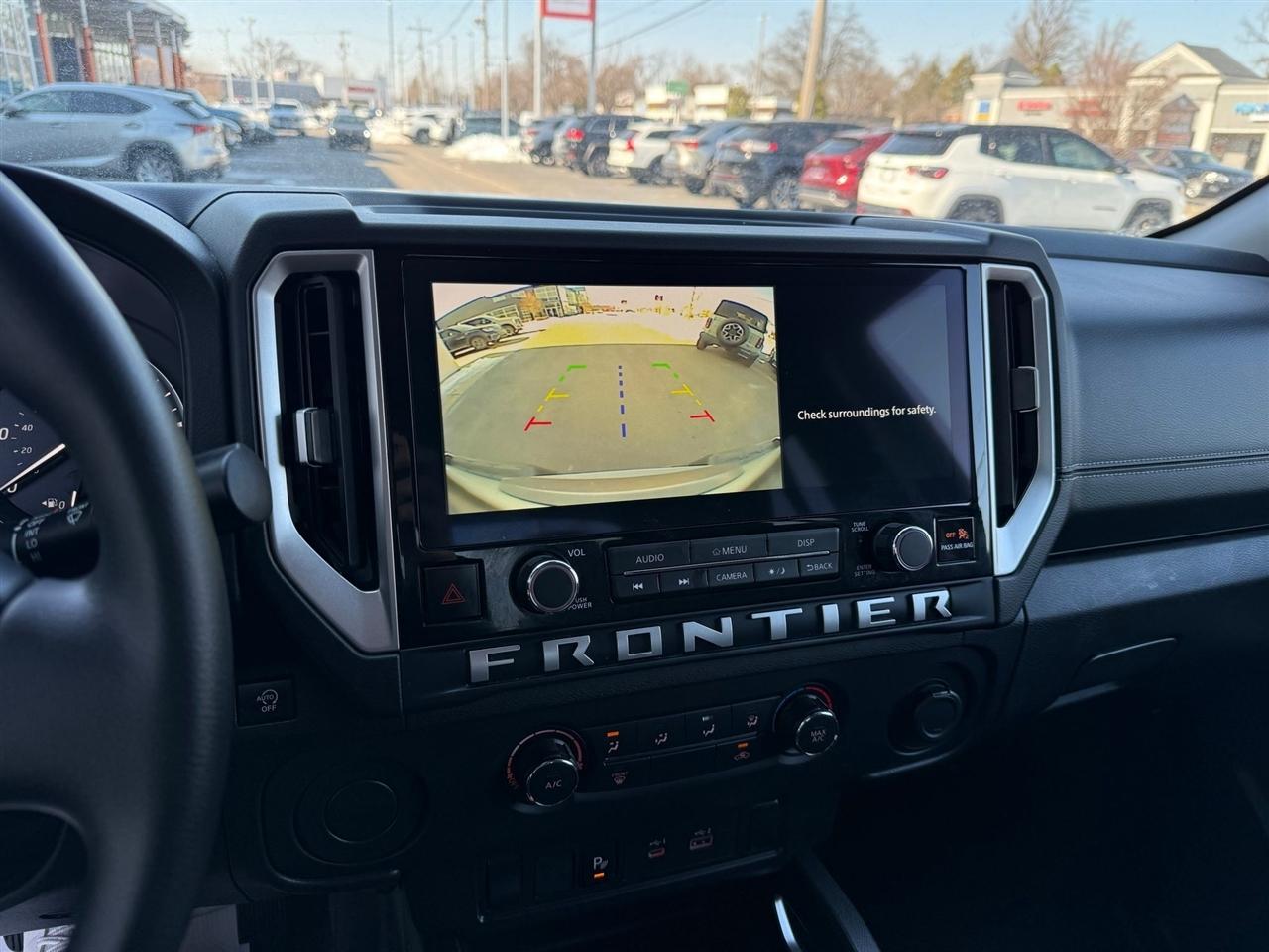 Nissan Frontier  2025