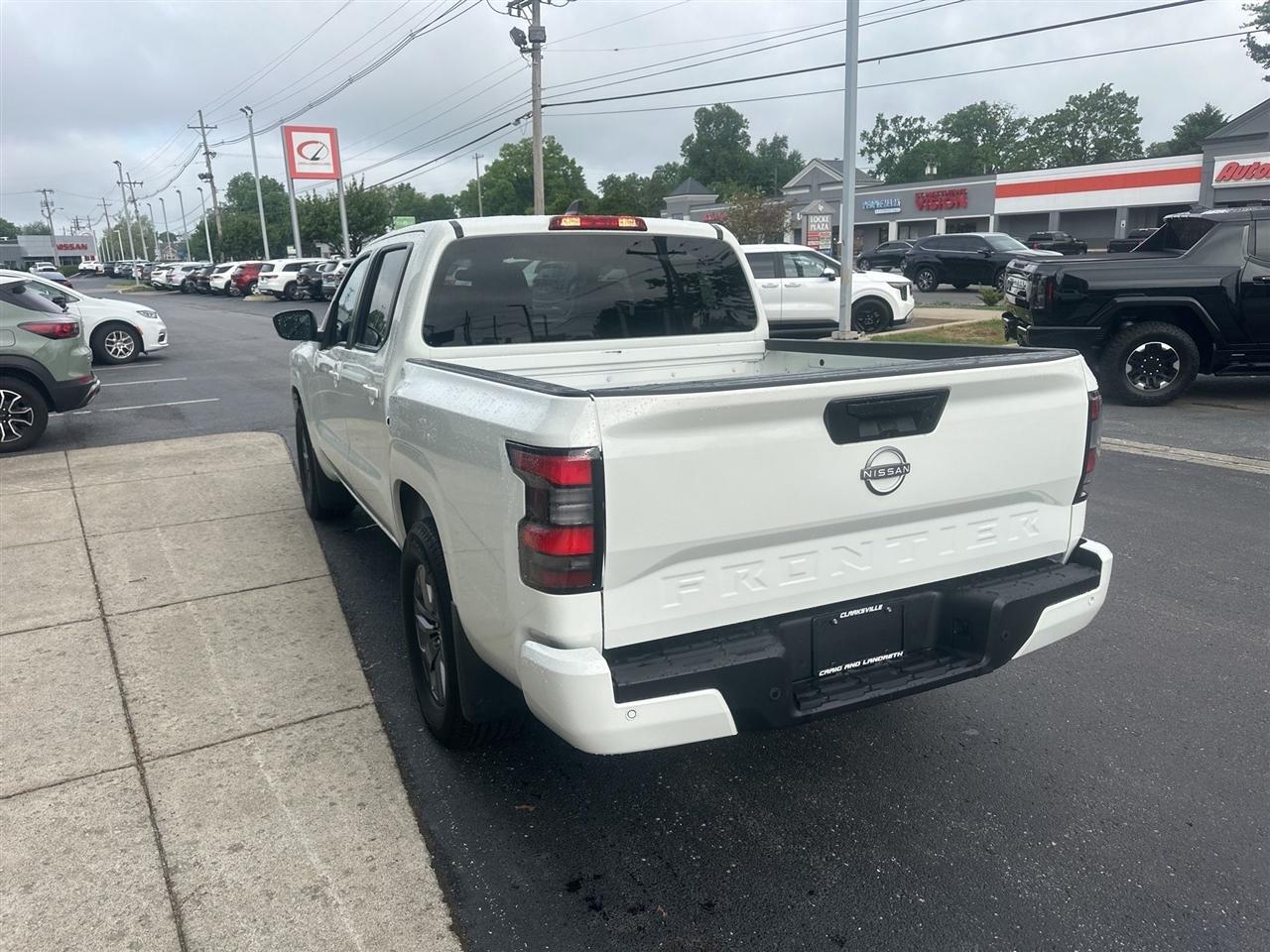 Nissan Frontier  2025