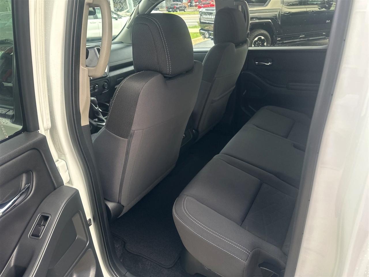 Nissan Frontier  2025