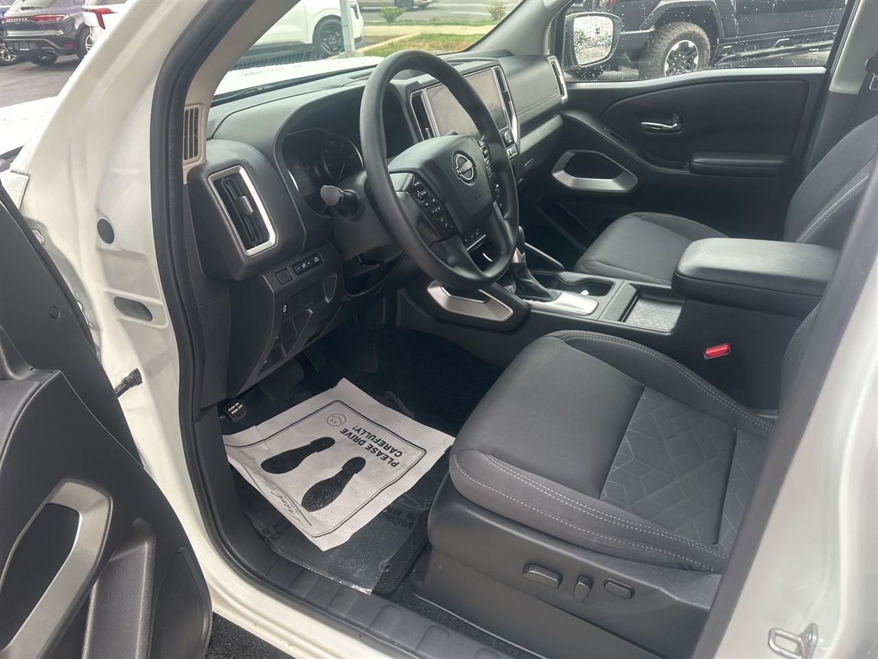 Nissan Frontier  2025