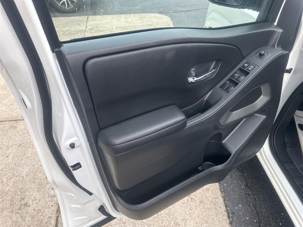 Nissan Frontier  2025
