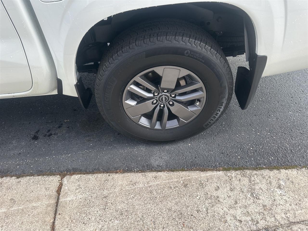 Nissan Frontier  2025