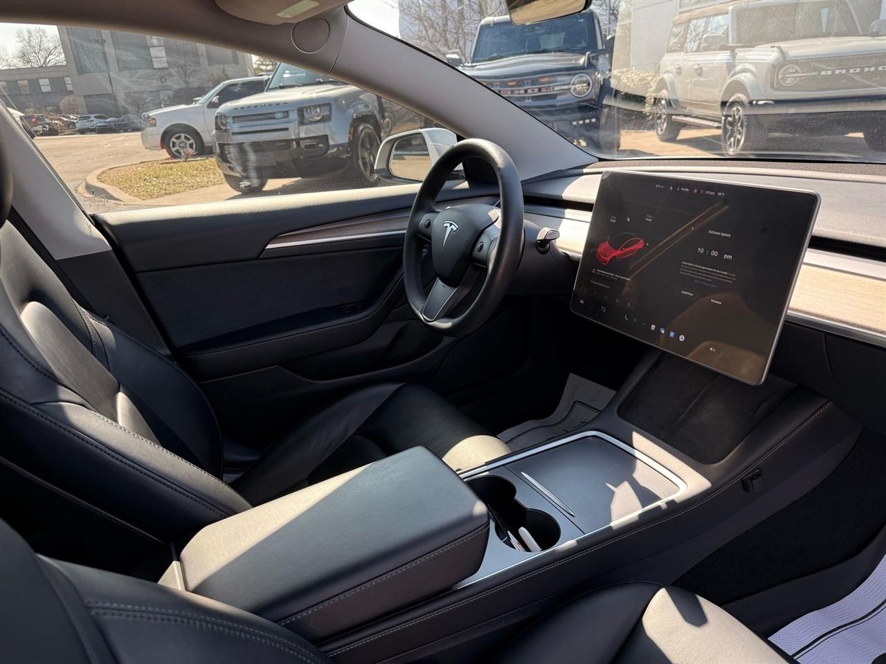 Tesla Model 3  2021