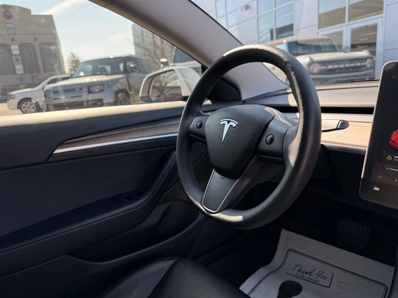 Tesla Model 3  2021