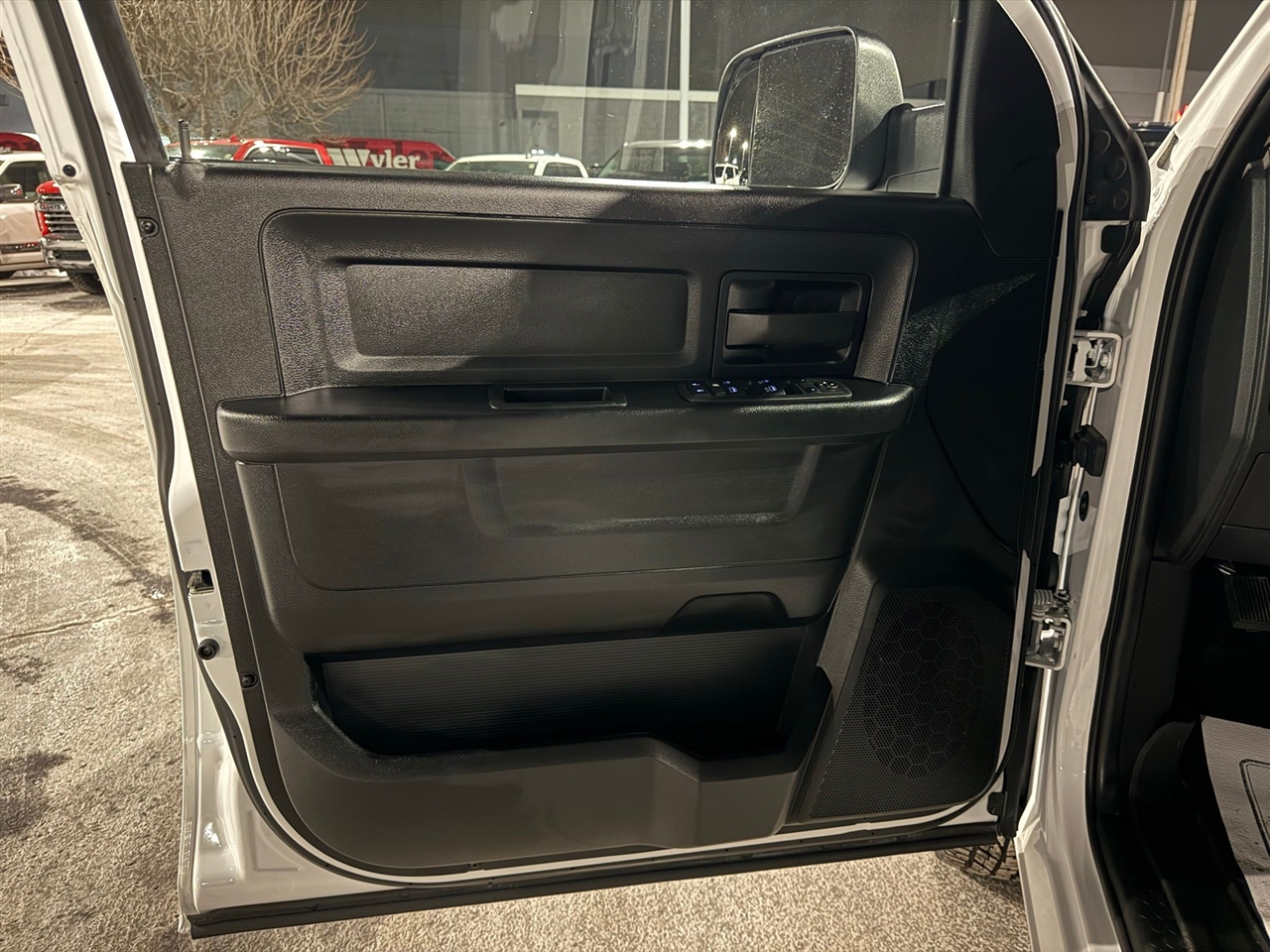 RAM 1500 Classic  2023