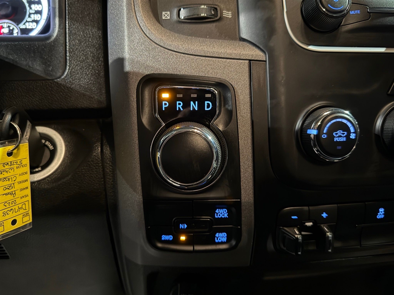 RAM 1500 Classic  2023