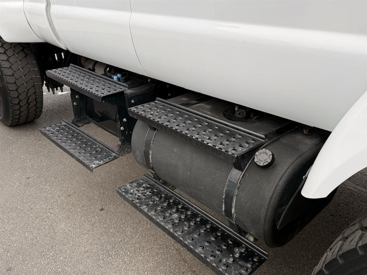 Ford F-650  2012