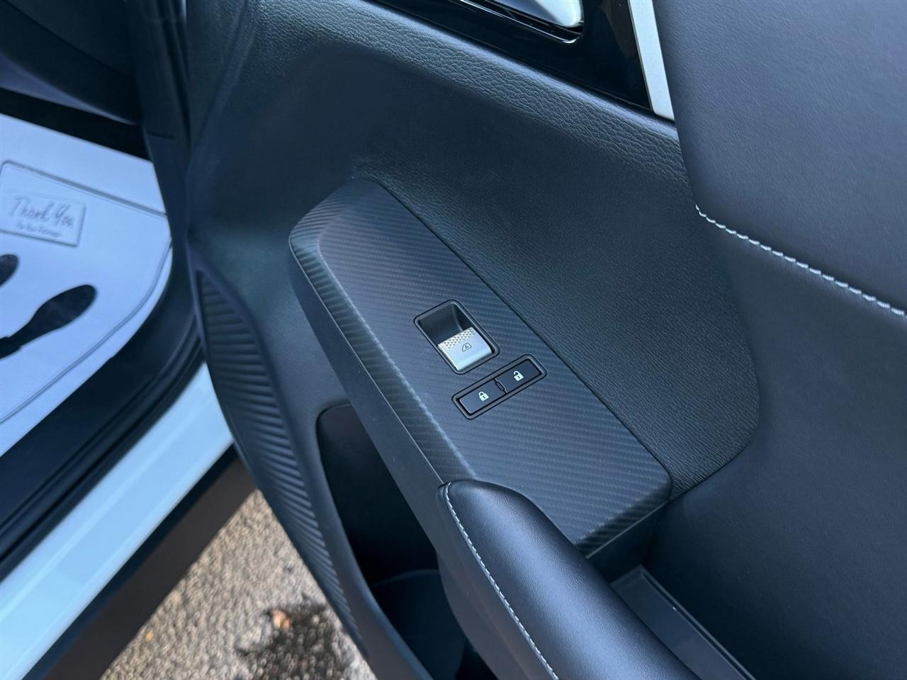 Mitsubishi Outlander PHEV  2024