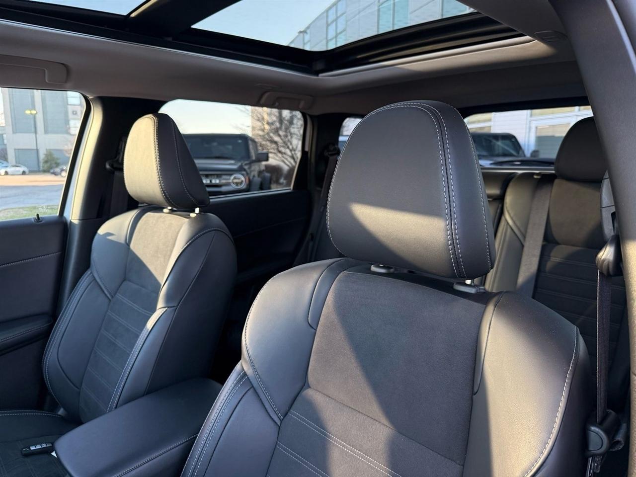 Mitsubishi Outlander PHEV  2024