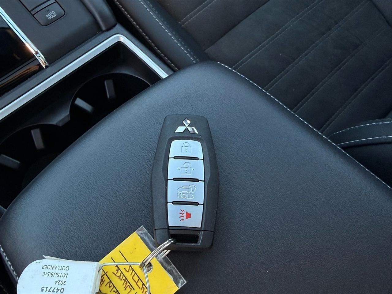 Mitsubishi Outlander PHEV  2024