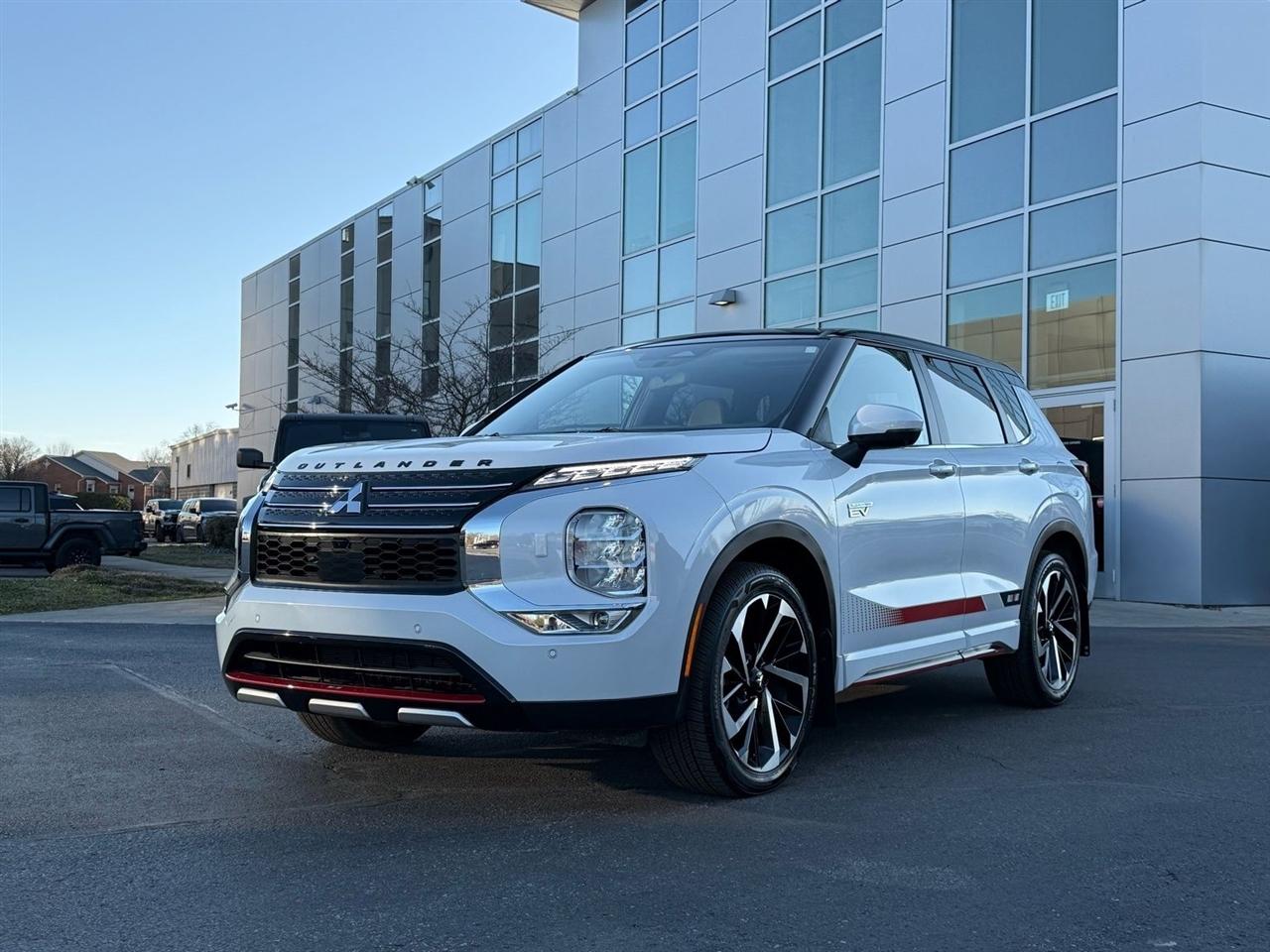 Mitsubishi Outlander PHEV  2024