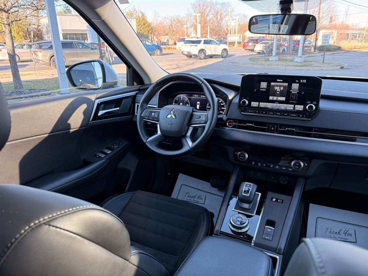 Mitsubishi Outlander PHEV  2024