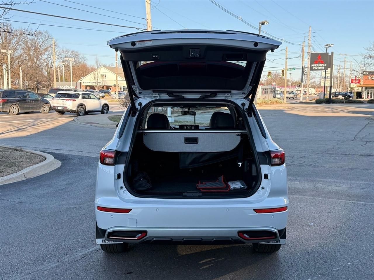 Mitsubishi Outlander PHEV  2024