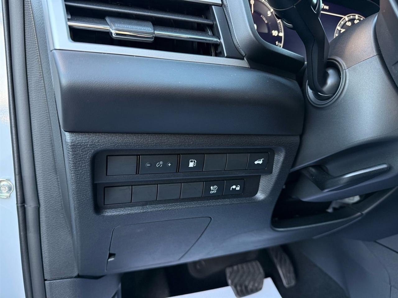 Mitsubishi Outlander PHEV  2024