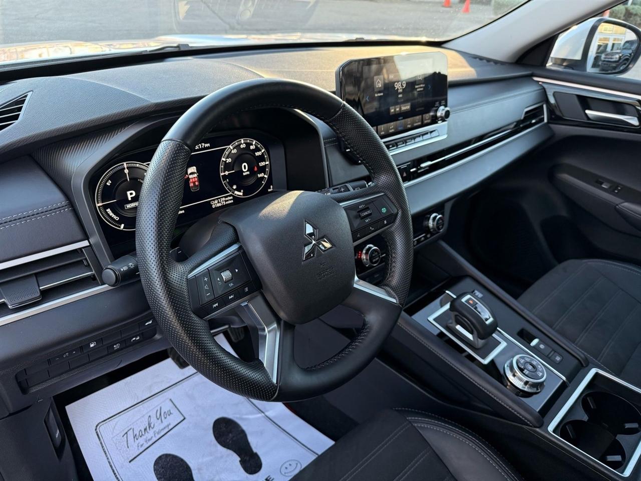 Mitsubishi Outlander PHEV  2024