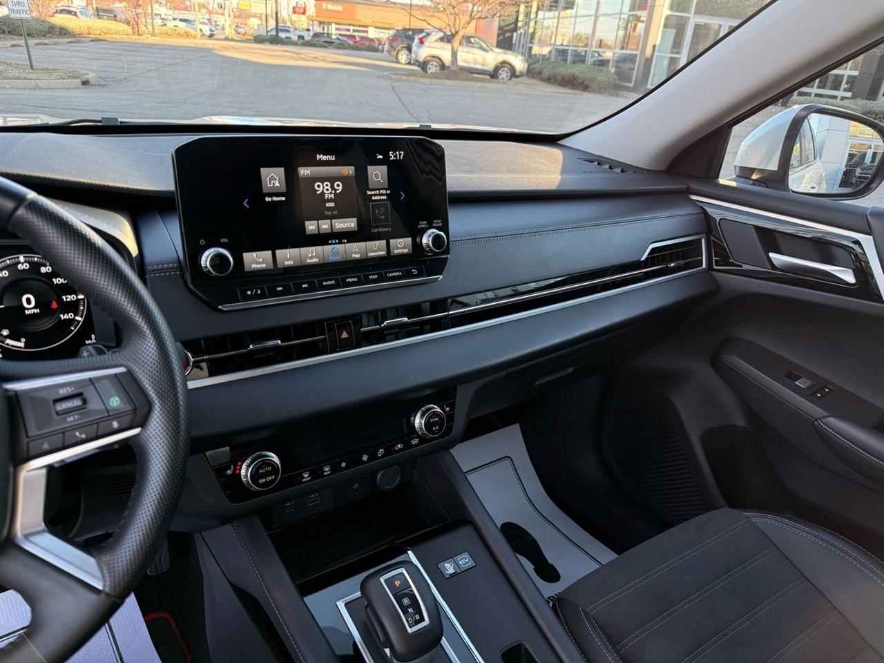 Mitsubishi Outlander PHEV  2024