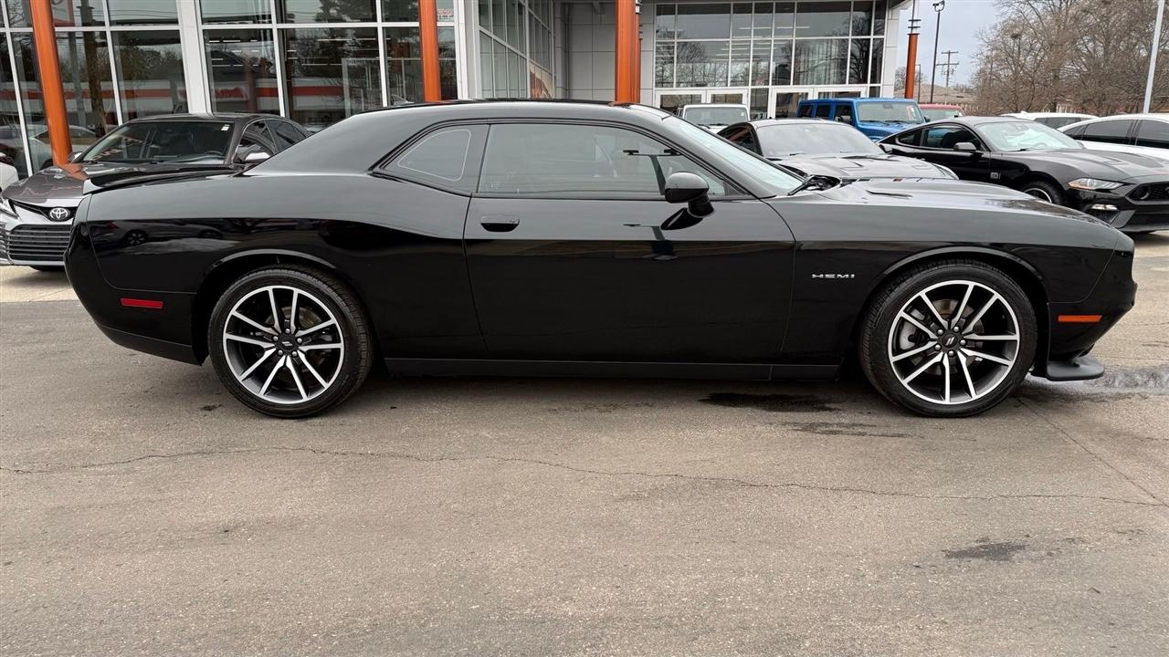 Dodge Challenger  2021
