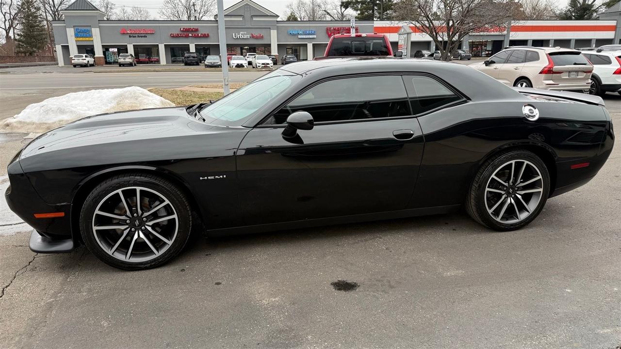 Dodge Challenger  2021