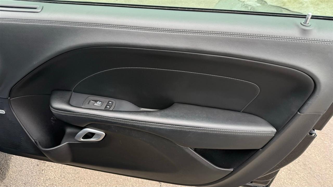 Dodge Challenger  2021