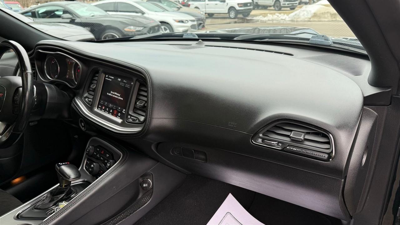 Dodge Challenger  2021