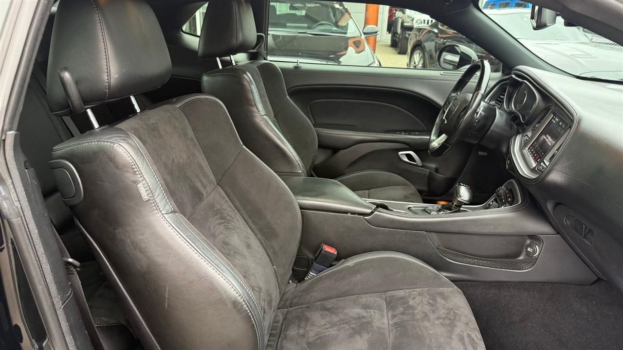 Dodge Challenger  2021