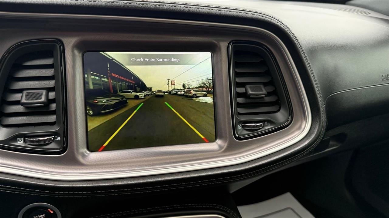 Dodge Challenger  2021