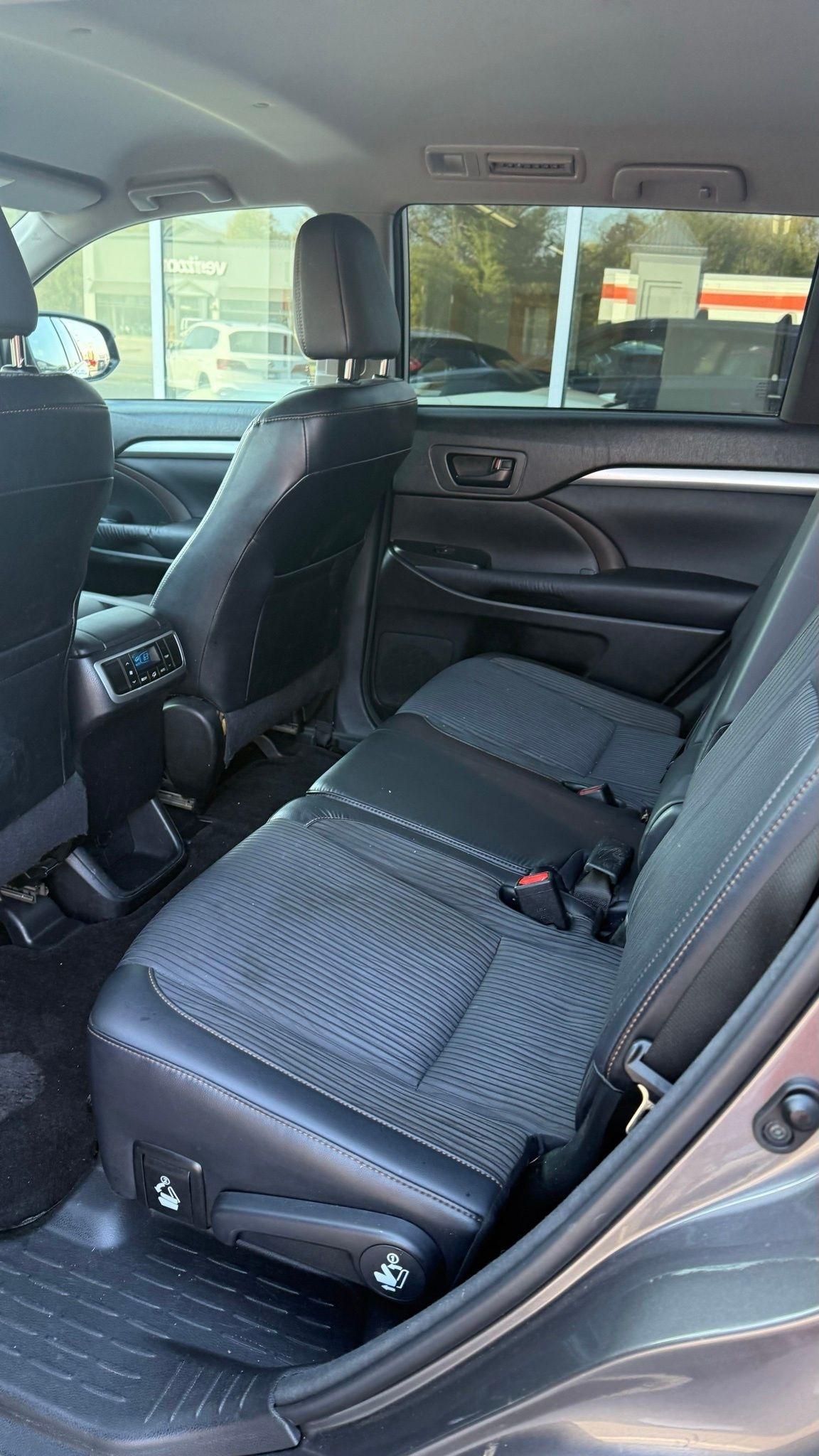 Toyota Highlander  2015