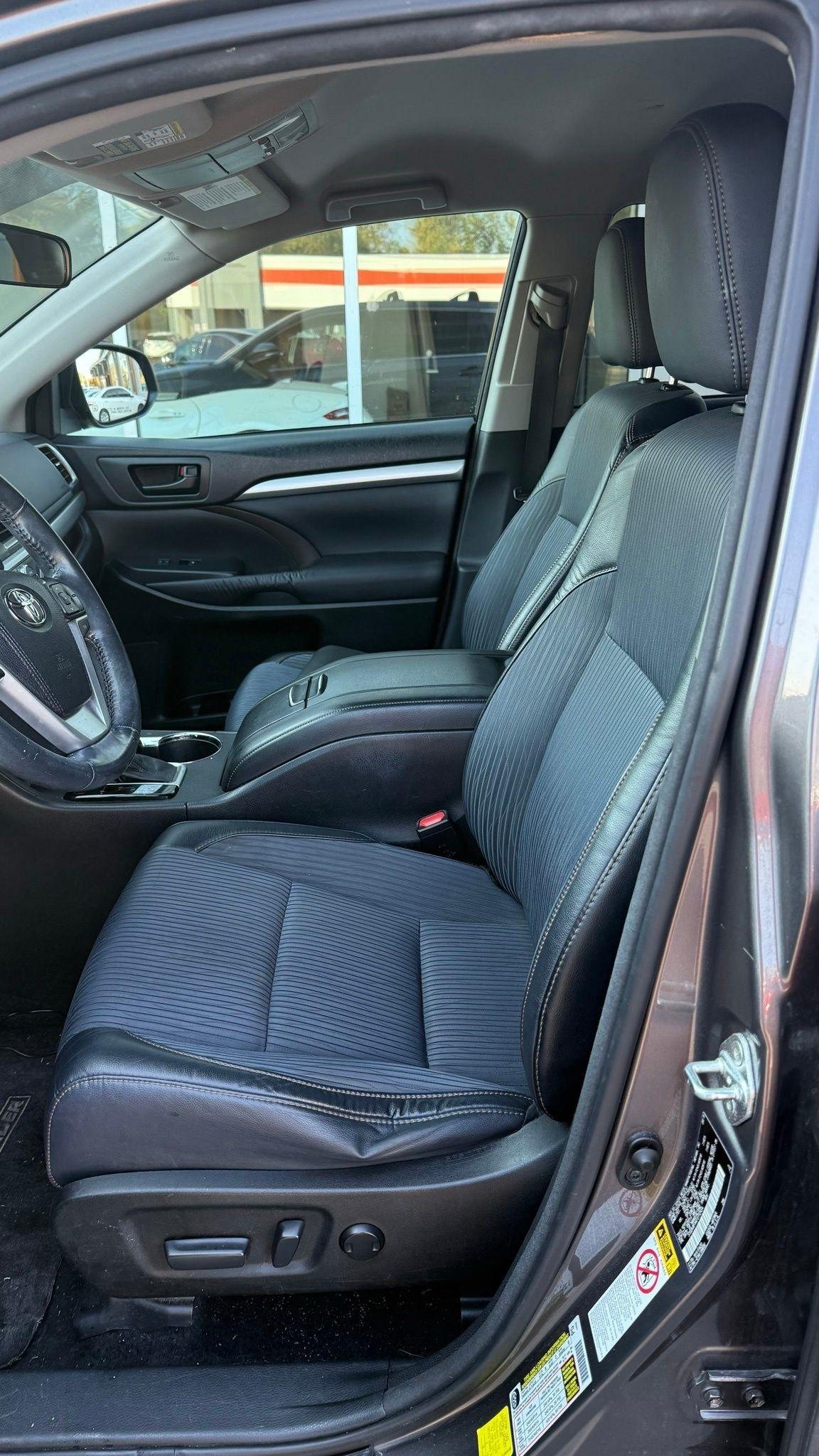 Toyota Highlander  2015