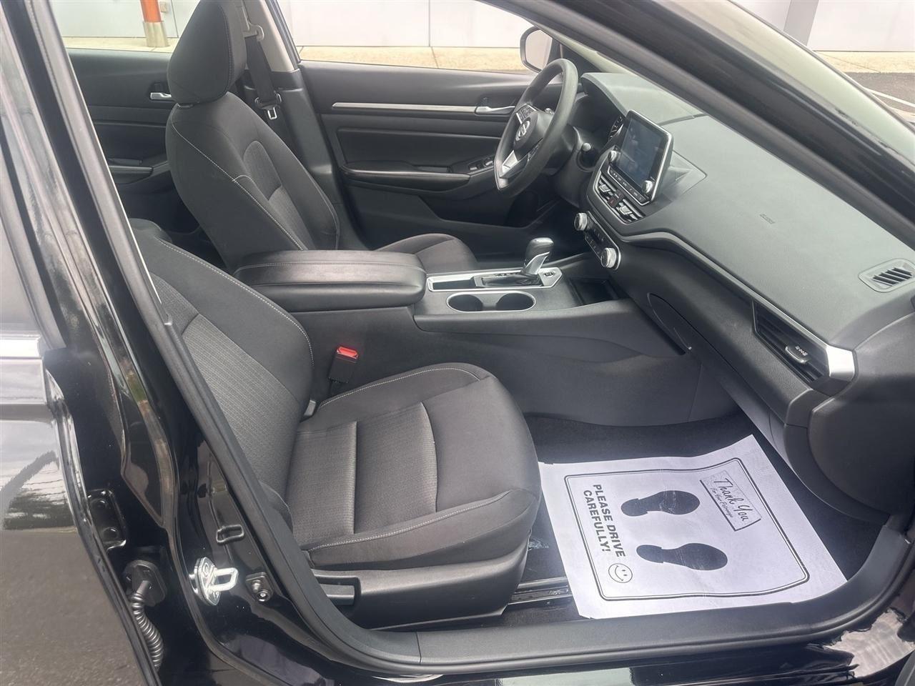 Nissan Altima  2022