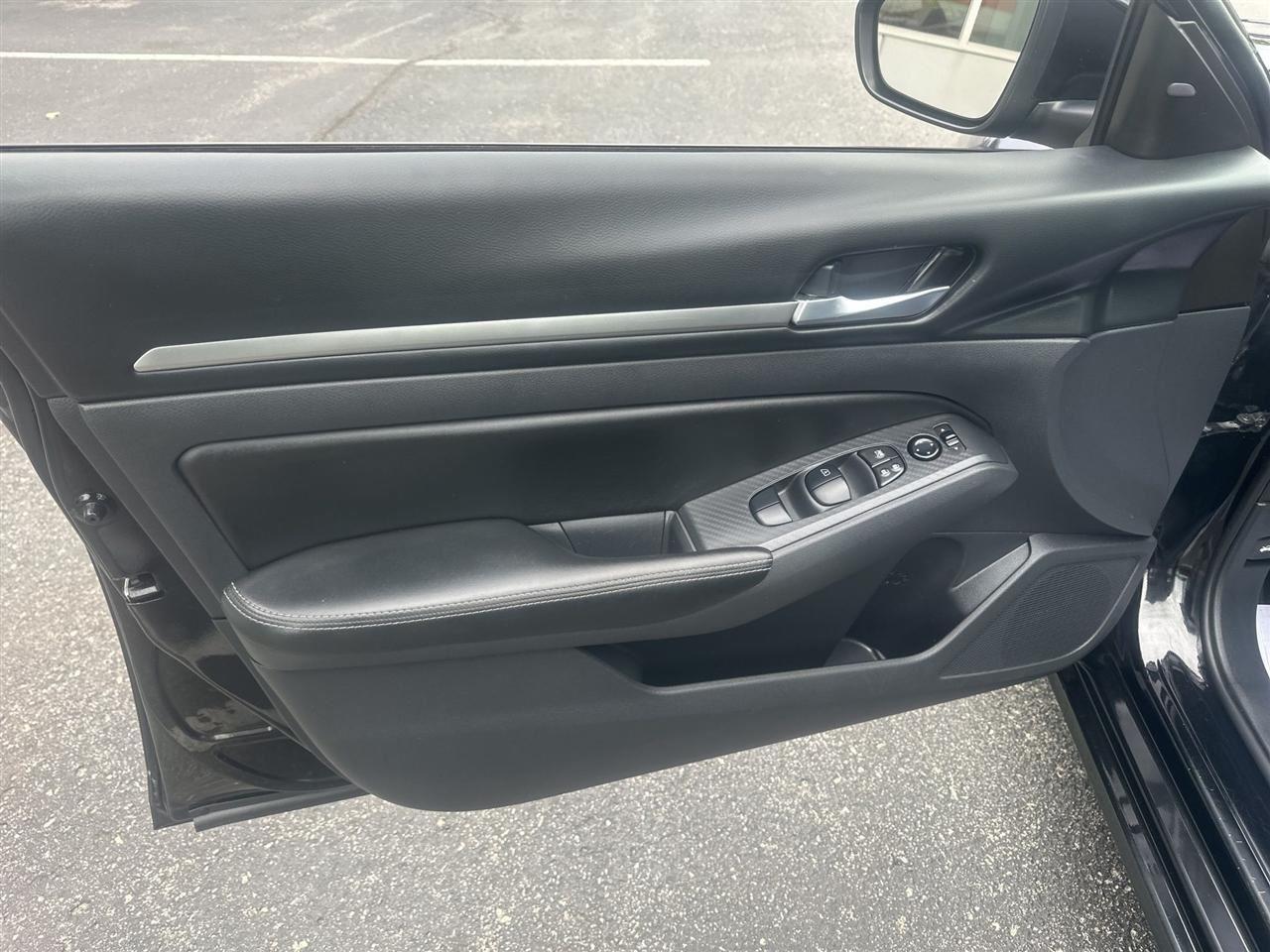 Nissan Altima  2022