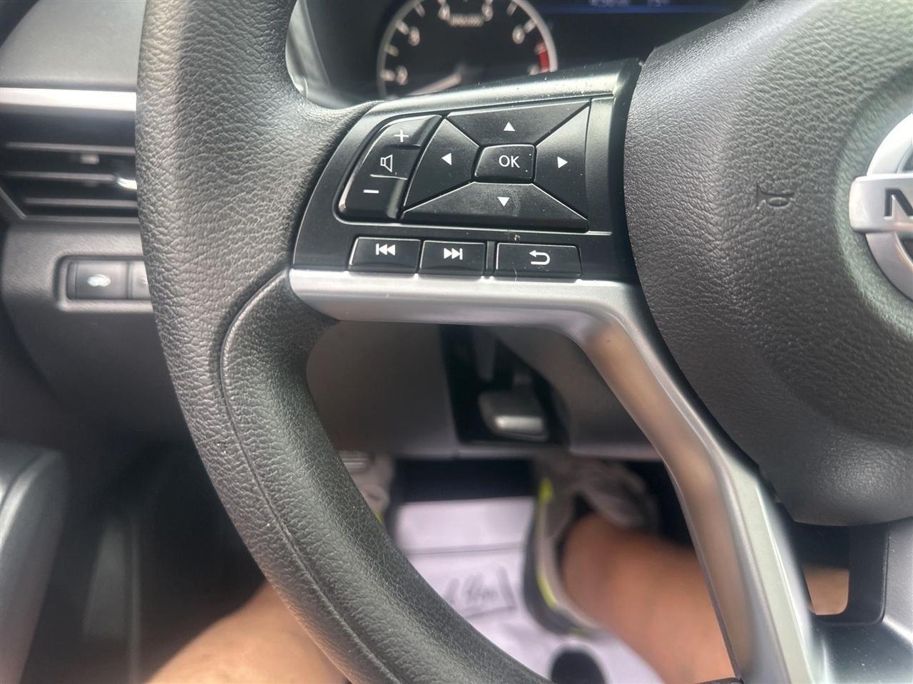 Nissan Altima  2022