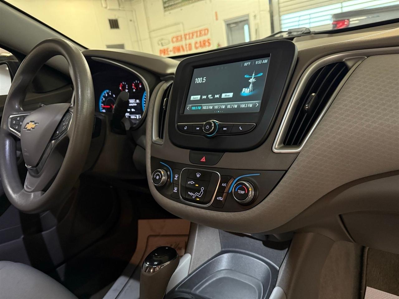 Chevrolet Malibu  2016